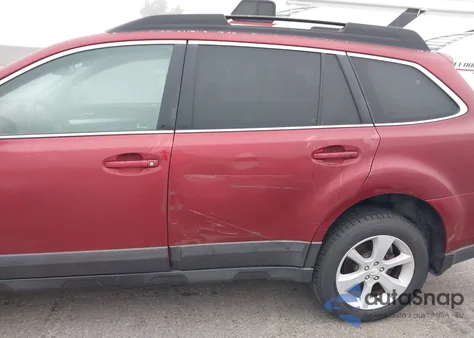 2013 Subaru Outback 2.5I Premium z USA, uszkodzony, nr VIN 4S4BRBCC4D3271451